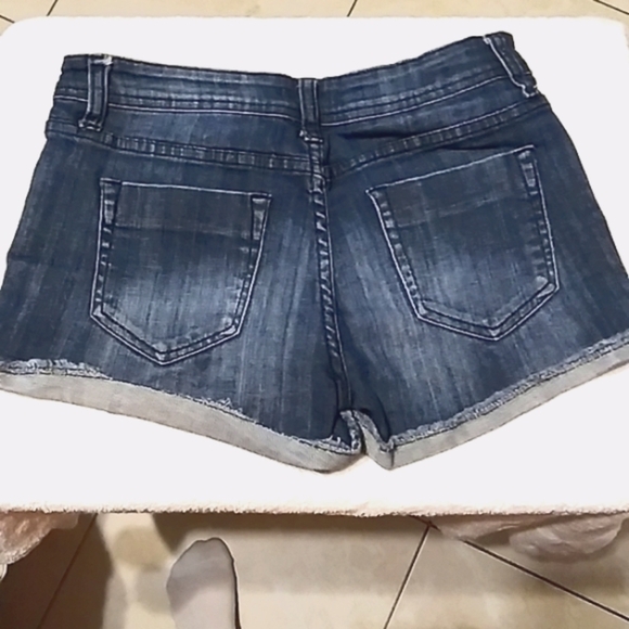 🌟H81 Rolled Jean Shorts~ - Picture 4 of 6